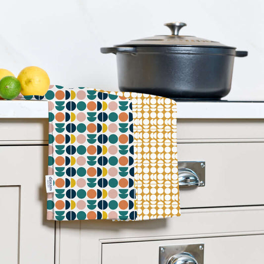 Set of 2 Retro Spot  Tea Towels by Dexam